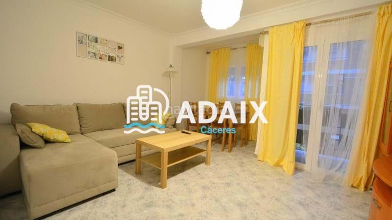 Foto 78cdb7a5-5076-432f-b61a-6deb96a51e07. Alquiler piso  en alquiler , estupendo piso en alquiler en colon, zona cercana al centro de la ciudad, zona renovada, muy cerca de en Cáceres