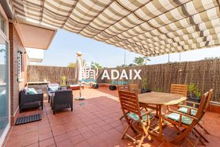 Appartement  Cl dalia  es: pl: pt:   caceres (cáceres). Único en la zona! piso con una terraza espectacular en el junqui
