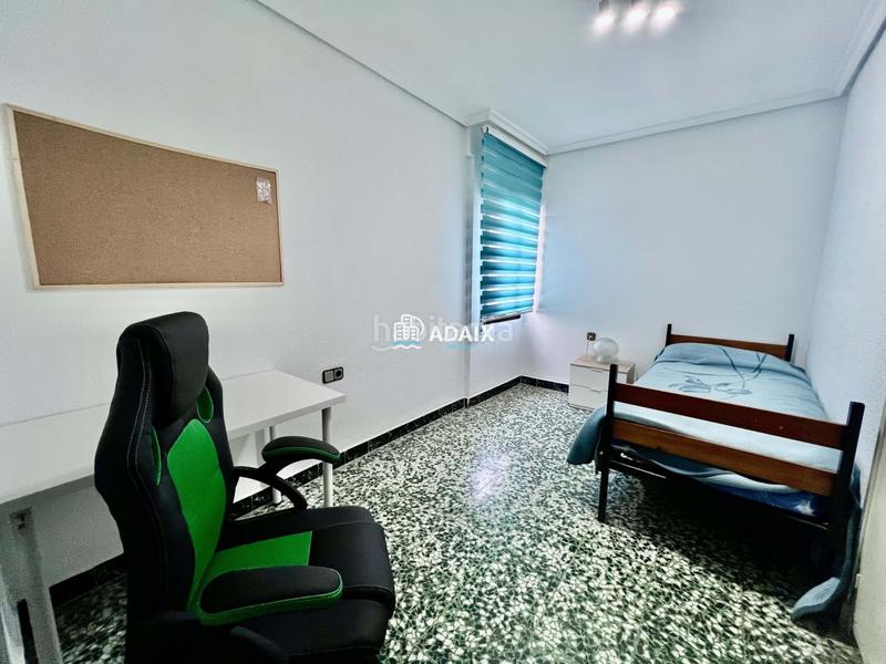 Foto cf09e496-fcb9-495b-962d-00e5772ea6e9. Alquiler piso alquiler de piso exclusivo para estudiantes en pleno centro plaza de la concepción se alquila estupendo piso totalmente amueblado en Cáceres