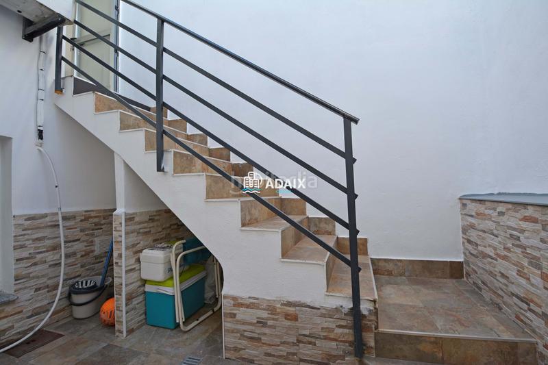 Foto 1252cf43-c9f4-4278-8296-f39465ed50ee. Casa adossada a Casco Antiguo Cáceres