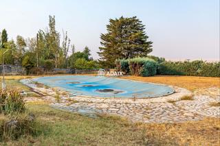Xalet  Polígono  parcela  el señorito. sierra de fuentes (cáceres). Chalet exclusivo  con extenso terreno y pista de tenis en sierra