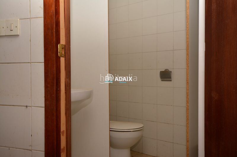 Foto d6076afa-80db-4539-8f71-c0b73c4f03dd. Local comercial a Centro Cáceres