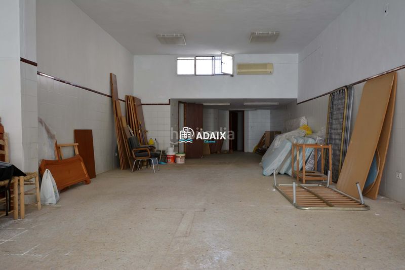 Foto ee7b3617-ba19-4821-b7b5-626cc2d2fc43. Local comercial a Centro Cáceres
