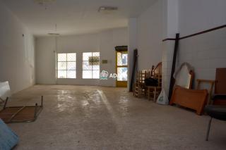 Geschäftsraum  Cl antonio floriano cumbreño  es:e pl: pt:  caceres (cáceres)