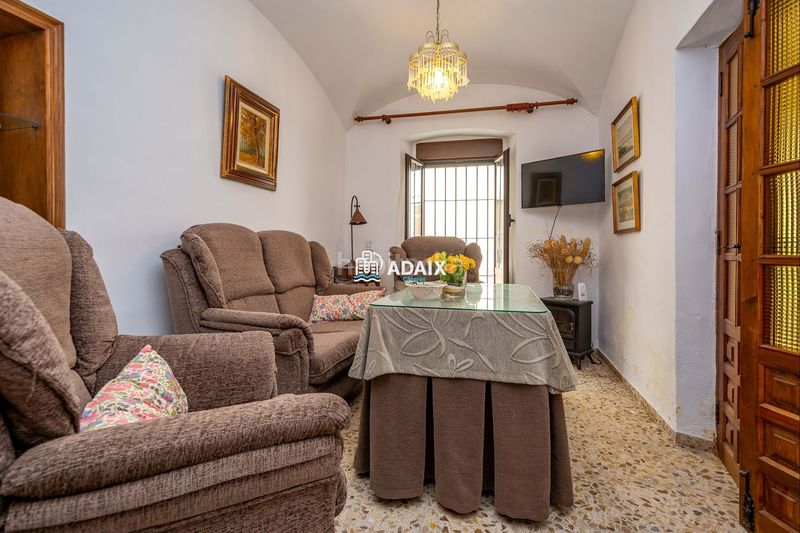 Foto 0f10c609-332b-4abd-a9cb-00dc3d1c7ca1. Casa adossada a Brozas