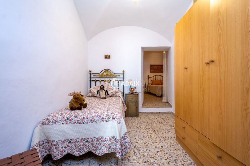 Foto b77ea9a7-5b2e-4774-b5ef-f51f87cadc99. Casa adossada a Brozas