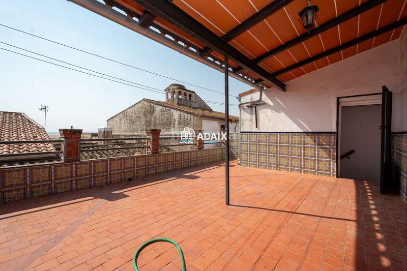 Foto ea54caec-f265-46e9-871d-bab653b285b4. Casa adossada a Brozas