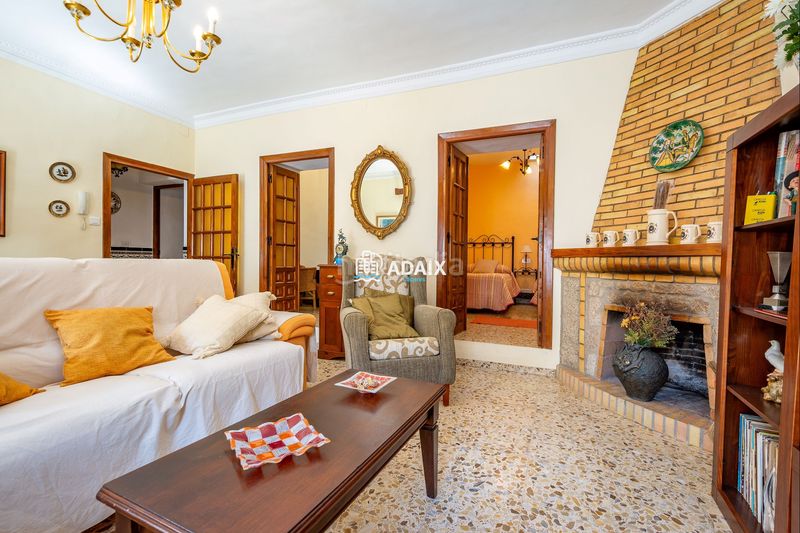 Foto f2297622-8c6c-43af-b74e-02365f222d40. Casa adossada a Brozas