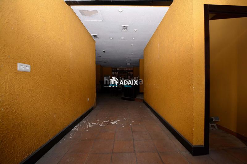 Foto 891d4cf2-e197-47e5-bd51-4216f916ee54. Affitto locale commerciale in Centro Cáceres