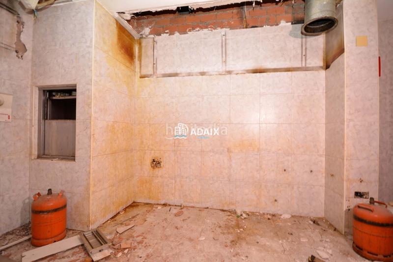 Foto b5028e99-b778-4f05-bc3f-7378b27bdea8. Lloguer local comercial a Centro Cáceres