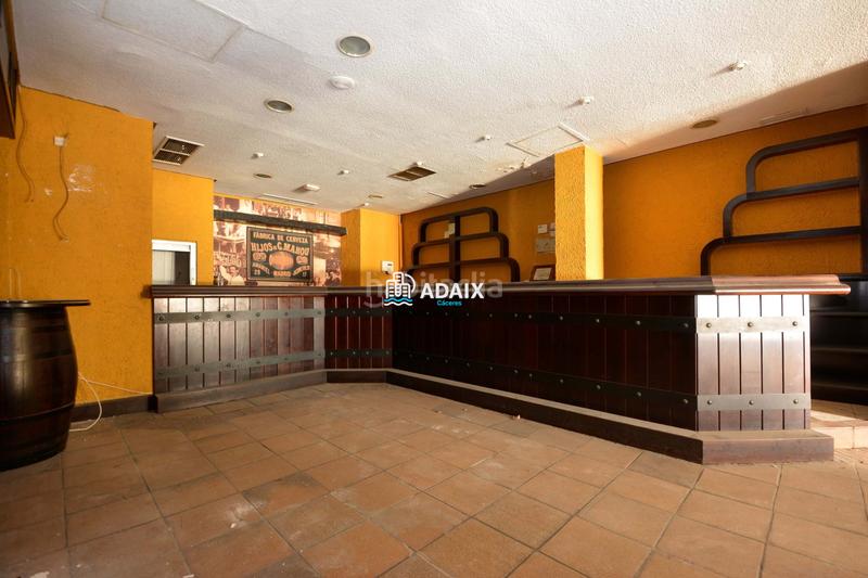 Foto d76cc7b5-2b93-4040-bbed-c4c3c26c804f. Rent business premise in Centro Cáceres