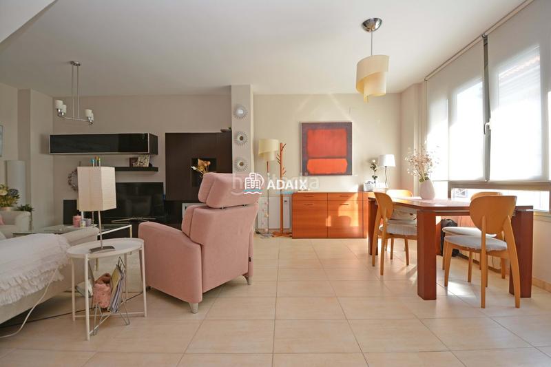 Foto 8bf3b877-e9ab-4bb4-9088-8abc0bffb238. Maison jumelée avec chauffage dans Casco Antiguo Cáceres