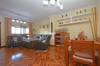 Pis  Calle doana. Piso de tres dormitorios, consta de hall de entrada, cocina ampl