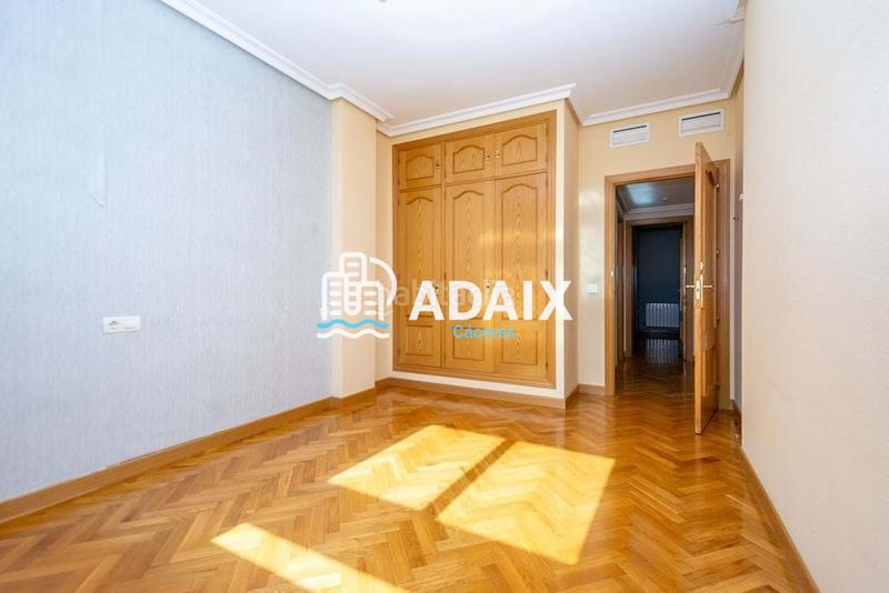 Foto 0d6ef6ae-ba45-4672-9fa2-f1a2d645e087. Appartamento con riscaldamento parcheggio piscina in Cáceres