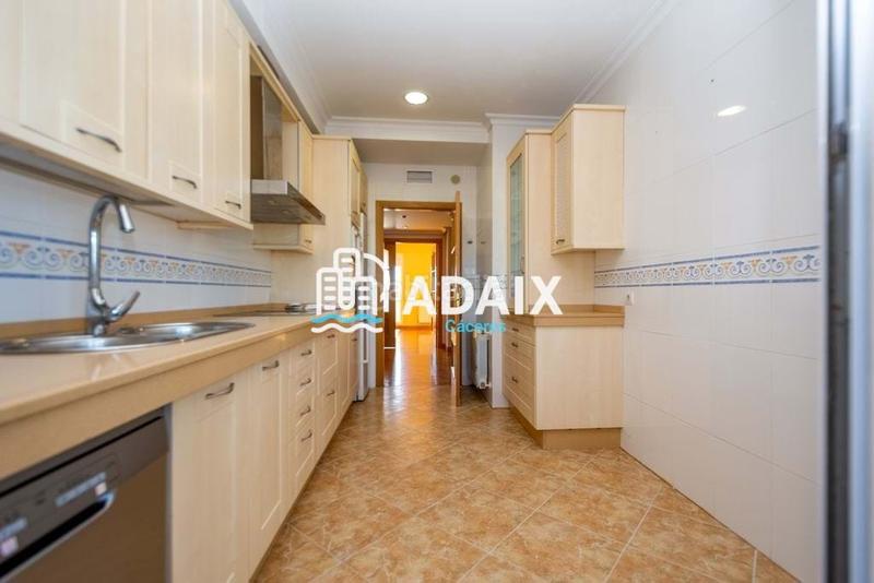 Foto 2efdb906-5f9f-4d5b-b59a-1a06772e9ed1. Appartamento con riscaldamento parcheggio piscina in Cáceres