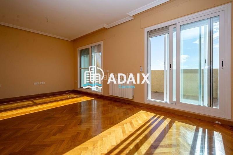 Foto 7607aabc-339f-4e83-9273-3a657f699d02. Appartamento con riscaldamento parcheggio piscina in Cáceres