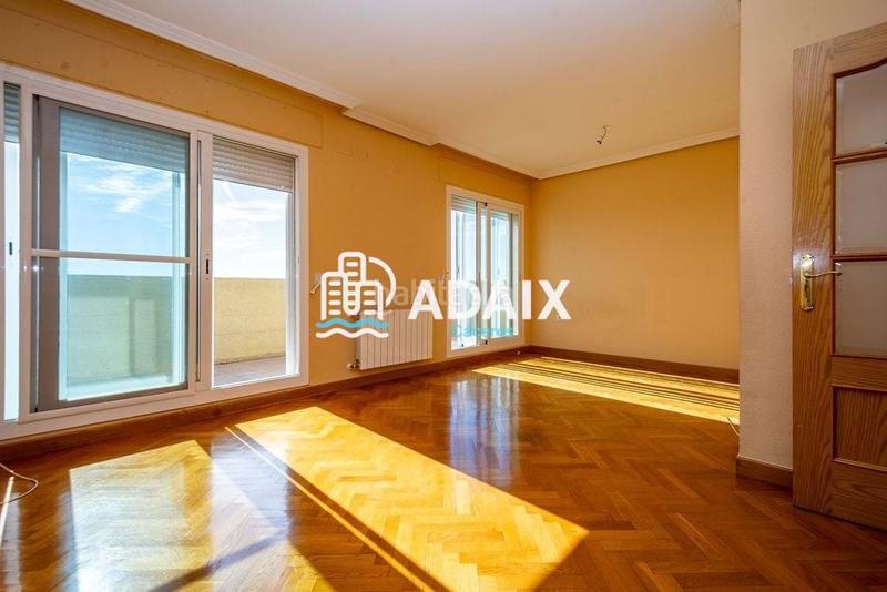 Foto 90fcda19-9676-42a4-85cf-781a7a6ad3b8. Appartamento con riscaldamento parcheggio piscina in Cáceres