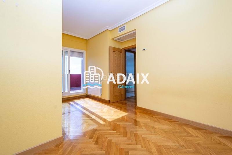 Foto 92583203-2403-491d-acd1-33137fafd68c. Appartamento con riscaldamento parcheggio piscina in Cáceres