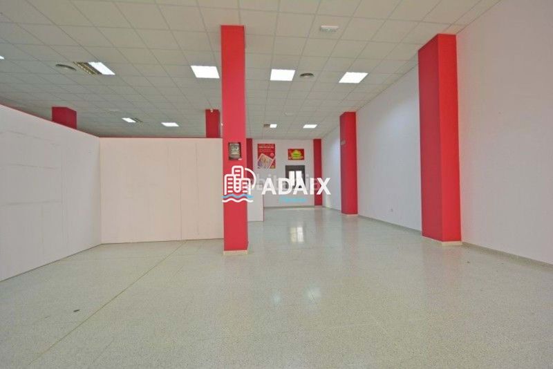 Foto d4aac796-d386-4dfe-812b-370a301ab566. Local comercial a Centro Cáceres