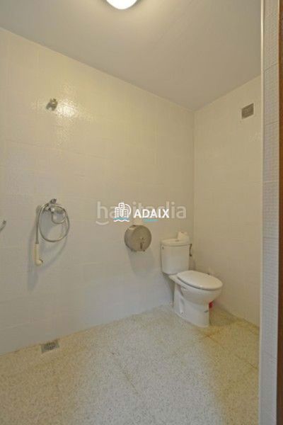 Foto fdb3ccfa-a120-486f-9c0e-ed2765f2ad75. Local comercial a Centro Cáceres