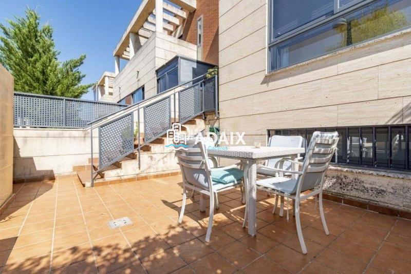 Foto 6264d00d-e4ee-40f2-bac2-3c6974a11b1a. Casa con riscaldamento parcheggio in nuevo Cáceres Cáceres