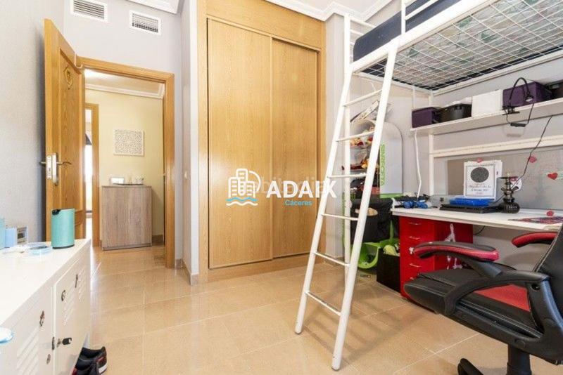 Foto fe755a57-0aed-47c0-8a31-64fc0426b067. Casa con riscaldamento parcheggio in nuevo Cáceres Cáceres