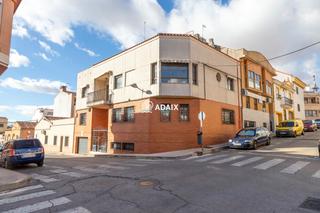 Casa adossada  Cl san jorge   caceres (cceres). Oportunidad nica vivienda de lujo de 460m2  a 5 minutos de cno
