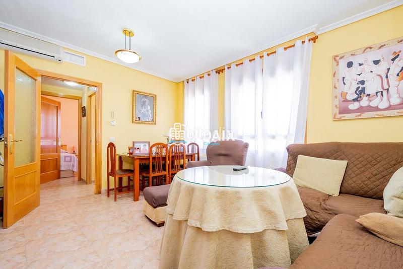 Foto 32b517fa-5731-4f87-9655-4405f5ae070a. Casa a schiera con riscaldamento parcheggio in Casco Antiguo Cáceres