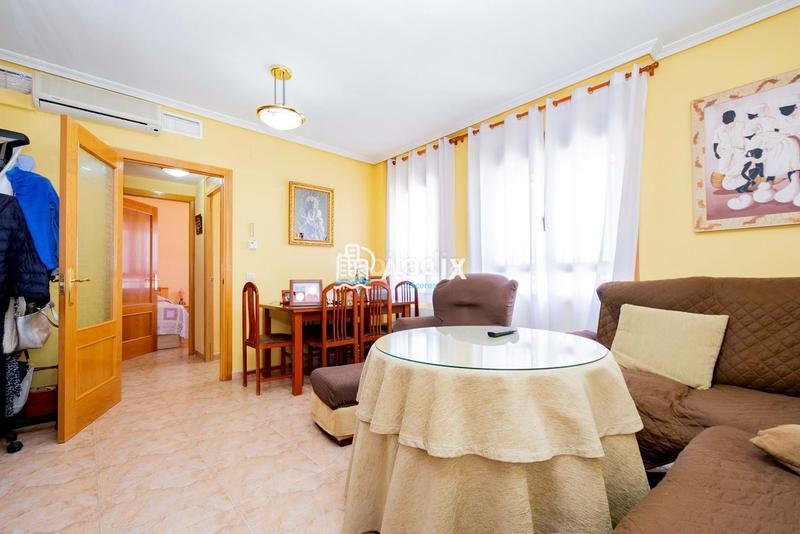 Foto 360480da-37c8-4d69-81a4-f3fa773bea1f. Casa a schiera con riscaldamento parcheggio in Casco Antiguo Cáceres