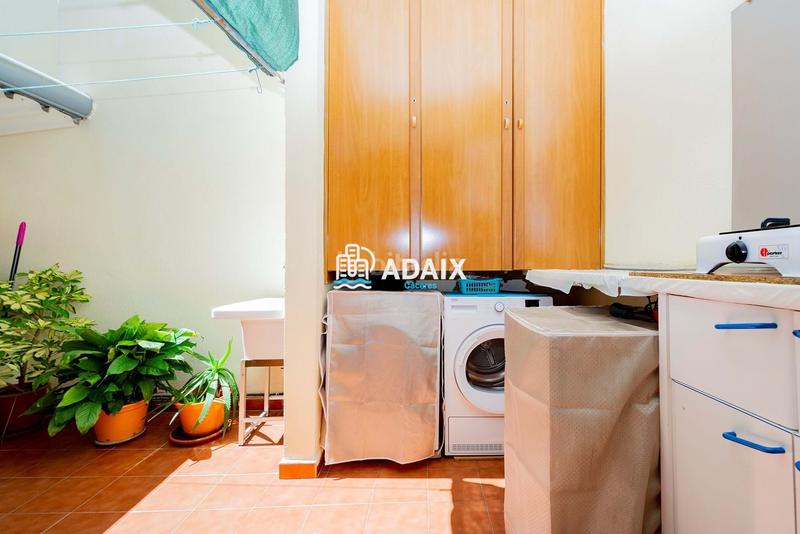 Foto 5a591adc-65f9-4b99-b4d5-6d21de2fae96. Casa a schiera con riscaldamento parcheggio in Casco Antiguo Cáceres