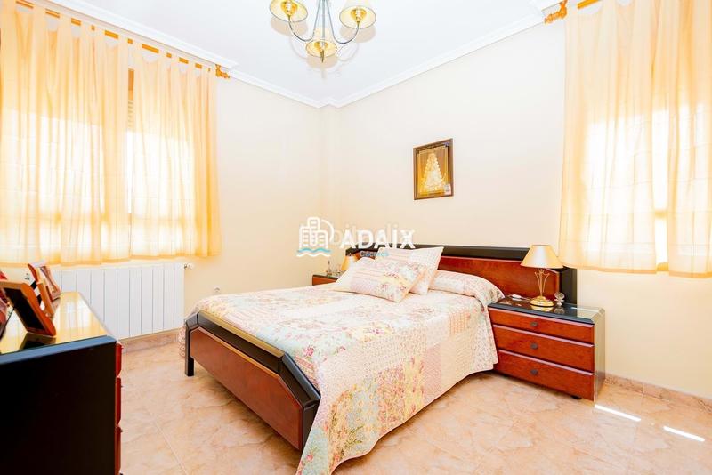 Foto c89bd99f-364f-4ccf-9783-38eec201822a. Casa a schiera con riscaldamento parcheggio in Casco Antiguo Cáceres