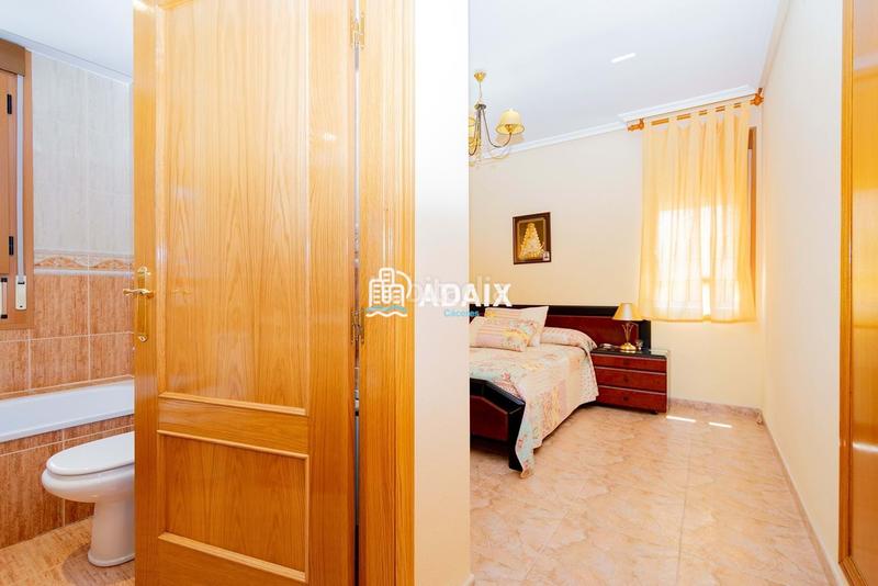 Foto e601b40b-c0a2-4f9d-b111-ffc5eb0b340d. Casa a schiera con riscaldamento parcheggio in Casco Antiguo Cáceres