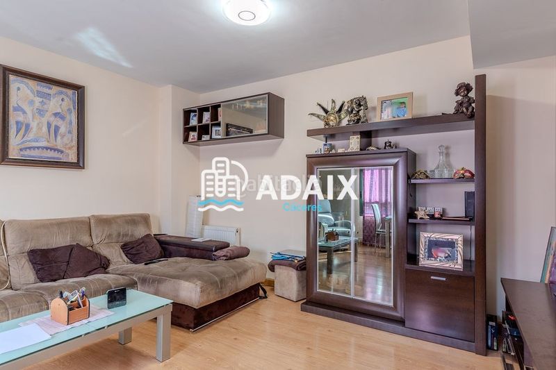 Foto d8e36c01-a7dd-4ada-846f-f1b630cbb9fd. Casa amb calefacció aparcament a Montesol - Mejostilla Cáceres