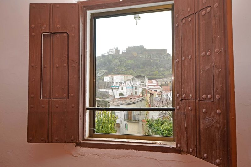 Foto 028dcad7-adfa-41cb-9e41-55e1e6049b38. Casa adossada a Montánchez