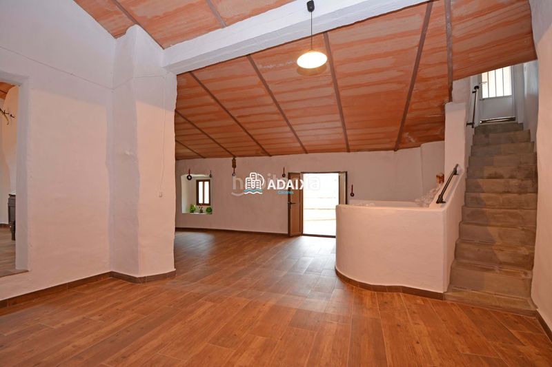 Foto 776fa1c9-f6a4-438e-b040-e7e69877ad65. Casa adossada a Montánchez