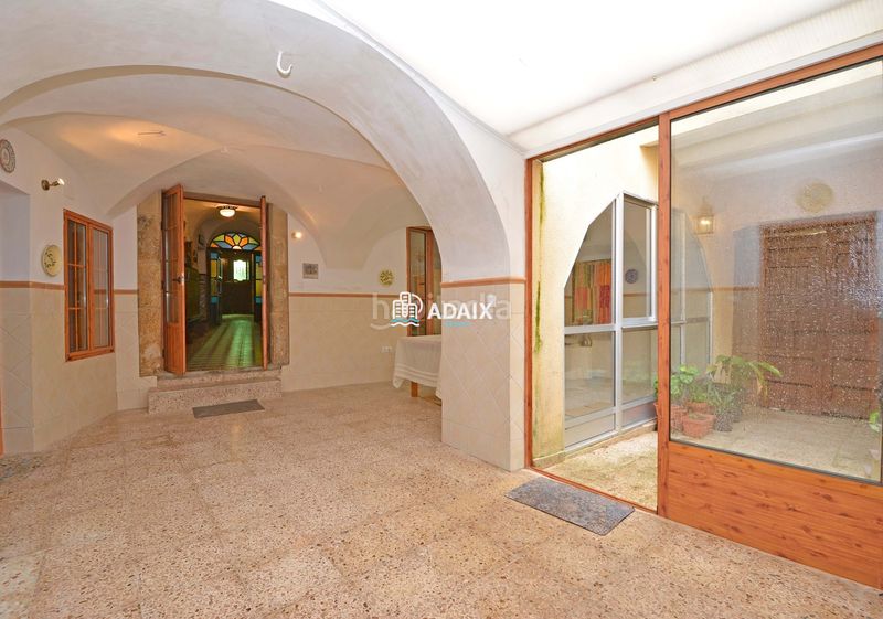 Foto dca3b3bc-1e66-4b40-9c70-225d85ae2400. Casa adossada a Montánchez