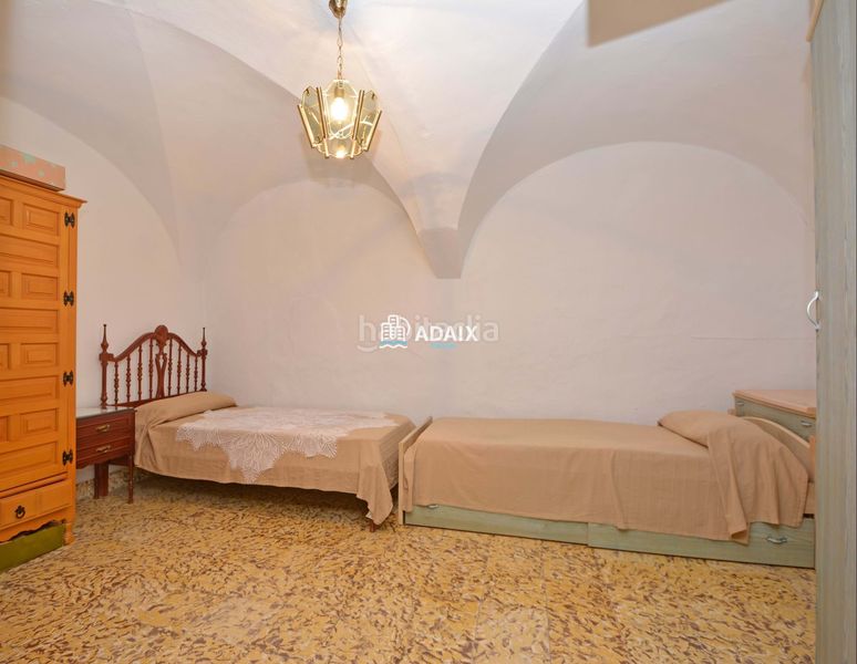 Foto fdaffa4e-f04f-4d13-96a7-9bef66d12d75. Casa adossada a Montánchez