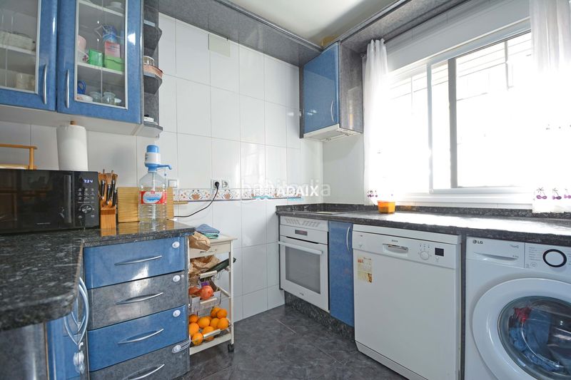 Foto 04683652-a0d7-41d6-865a-edeea22fd029. Casa adossada a nuevo Cáceres Cáceres