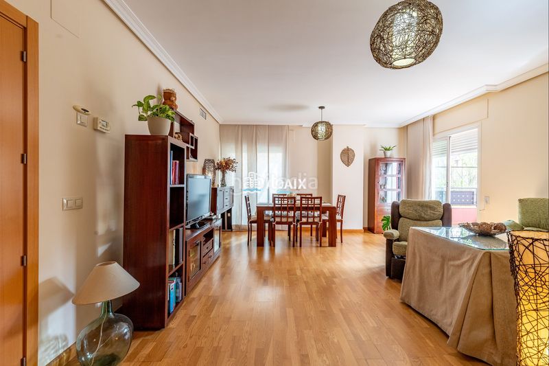 Foto 016cfb84-4c2e-4283-897e-a5ebb3c340c8. Pis amb calefacció aparcament piscina a Montesol - Mejostilla Cáceres