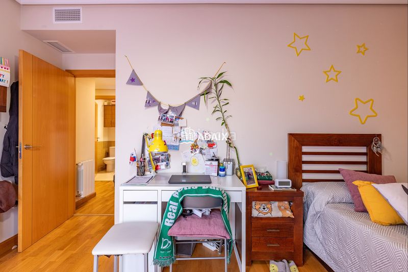 Foto 23636243-a4ad-417e-bdf0-488ad6272585. Pis amb calefacció aparcament piscina a Montesol - Mejostilla Cáceres