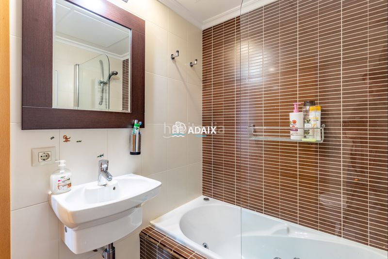 Foto a5e6ba8d-8242-4f1d-b0a2-e8980fc67573. Pis amb calefacció aparcament piscina a Montesol - Mejostilla Cáceres