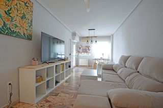 Appartement  C/ hernando de soto. Piso en venta en cáceresoportunidad en el corazón de cáceres! pi