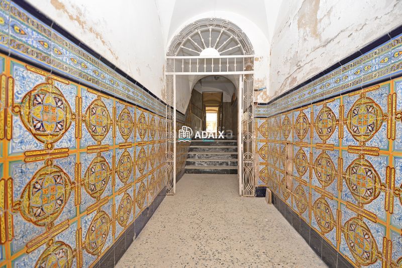 Foto a3b6ef82-341f-4529-b7f4-e72b3b12aca8. Edificio  en venta oportunidad única edificio histórico en el corazón calle barrionuevo casco antiguoubicado e en Cáceres