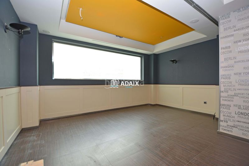 Foto cef27e69-1b43-4919-a7bd-8c8bb02e08b0. Local comercial a Centro Cáceres