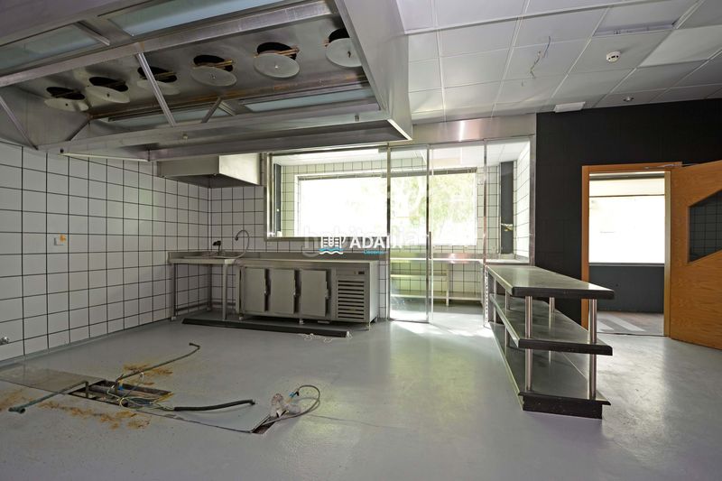 Foto e83997dc-22a9-43d1-b927-6148240dbc53. Local comercial a Centro Cáceres