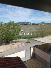 Haus  Fernando magallanes. Chalet adosado en venta con vistas despejadas en valdesalorlumin