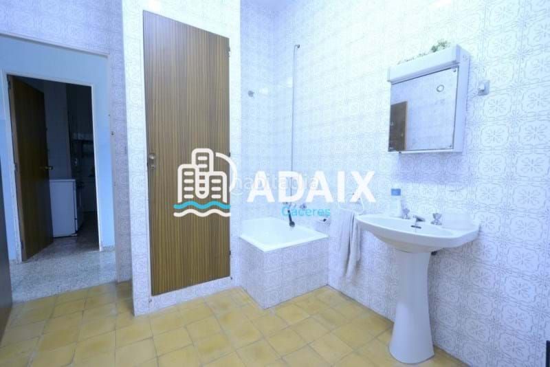 Foto d1c809f6-8163-4cc8-b38b-e9840b4e857e. Casa a Casar de Cáceres