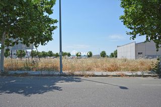 Terreny residencial  C. a. Parcelas en venta en malpartida de cáceresoportunidad única en e
