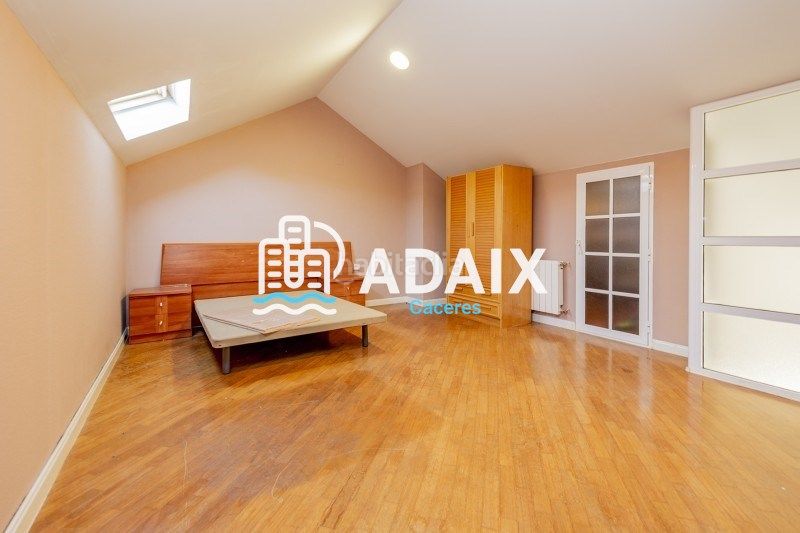 Foto c39397af-7d2a-405b-b731-d8d59cd63c58. Casa amb calefacció aparcament a La Cañada - Aldea Moret Cáceres