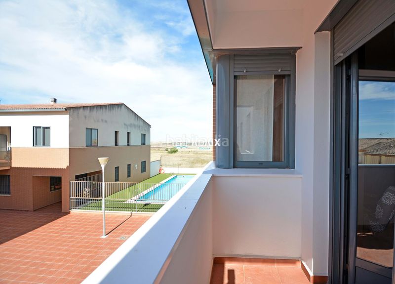Foto d87e2d68-1021-481d-8883-b361121dd348. Pis amb calefacció aparcament piscina a Montesol - Mejostilla Cáceres